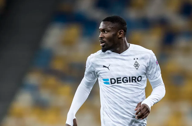 显得孤立 显得孤立